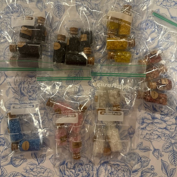 CRAFT SUPPLIES Lot of crushed healing crystals - Picture 2 of 9